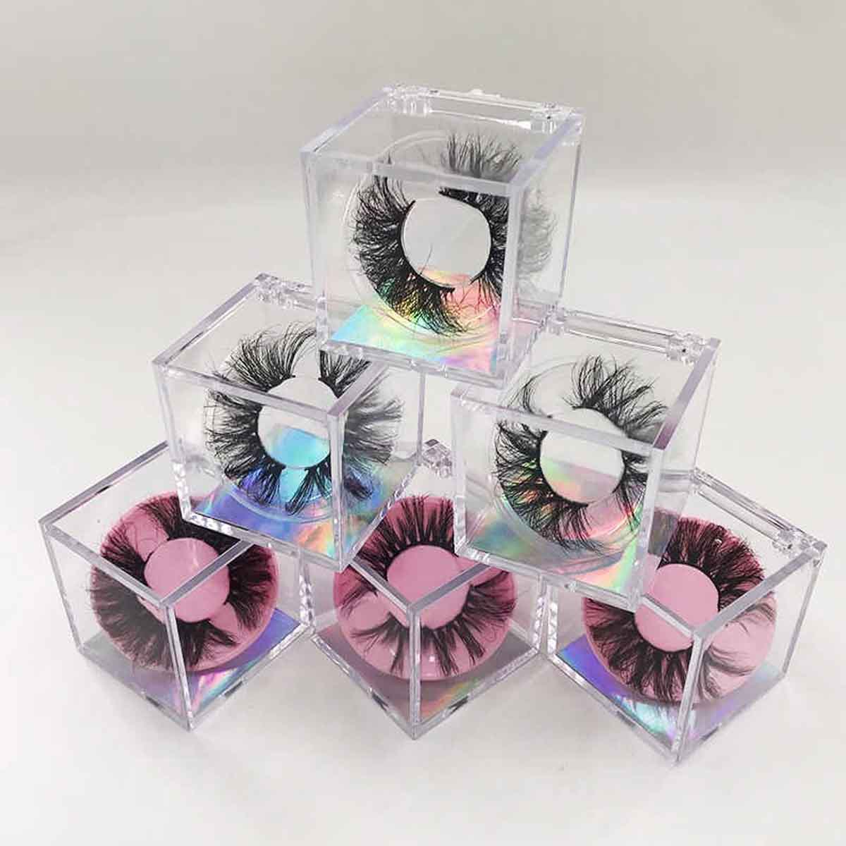 Boîtes cubiques transparentes