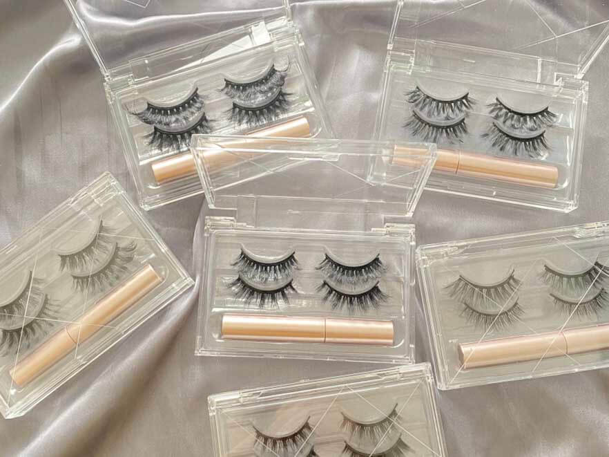 How to Start a Small Eyelash Business 