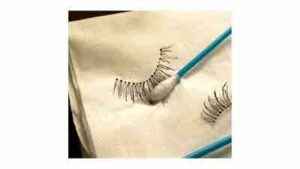 Disinfect Your Lashes After Cleaning Them