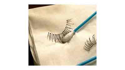 Disinfect Your Lashes After Cleaning Them