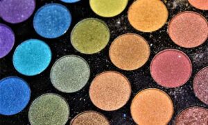 Eyeshadow-Palette-Of-Vibrant-Colors
