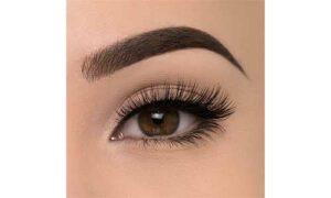 Natural-extensions-with-Eyelash-Extensions