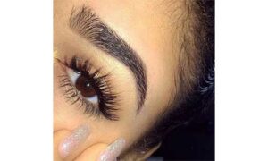 Russian-Lashes-With-Natural-Lashes